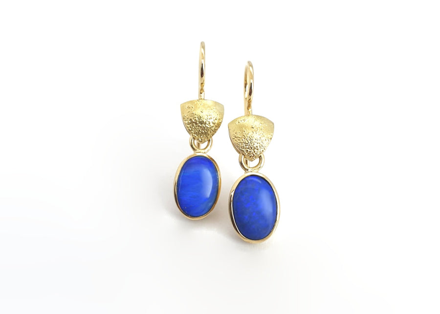 echt-es® Unikat Ohrhänger, blaue Boulder-Opale, 750-Gelbgold