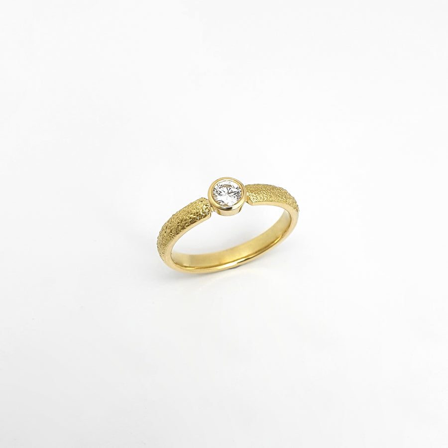 Sternenstaub-Ring mit Brillant, 750-Gold