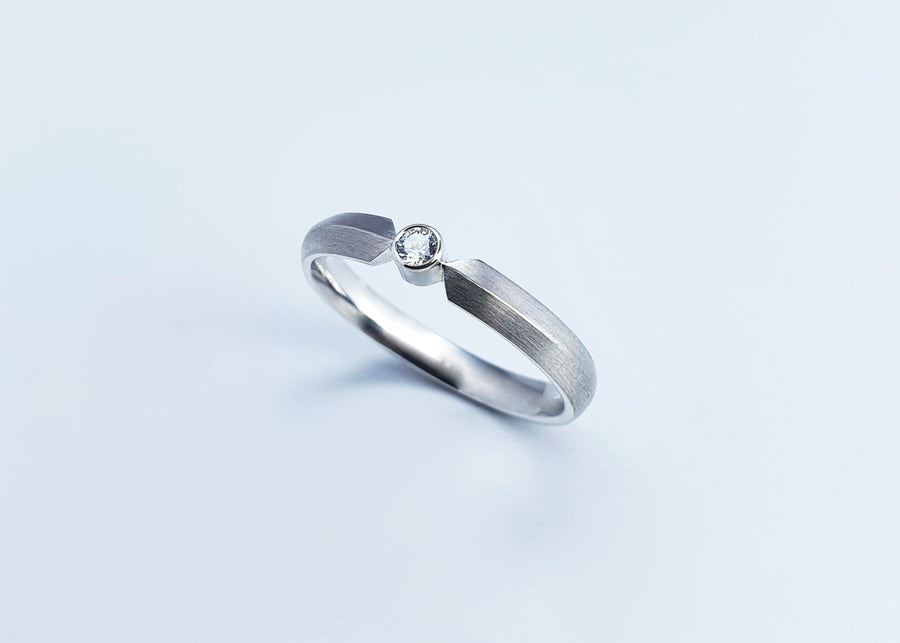 Brillant-Ring eckig, Breite 3 mm, Brillant Ø 2,5 mm